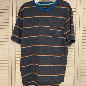 Mens Distortion Blue W/ Rainbow Stripe T-Shirt Crew Neck Size Large Front Pocket